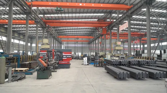 Barreira de aço galvanizada a quente para segurança rodoviária, construção de corrimão de estrada, metal W, viga Thrie, trilhos de ponte de onda, barreira de tráfego personalizada ondulada